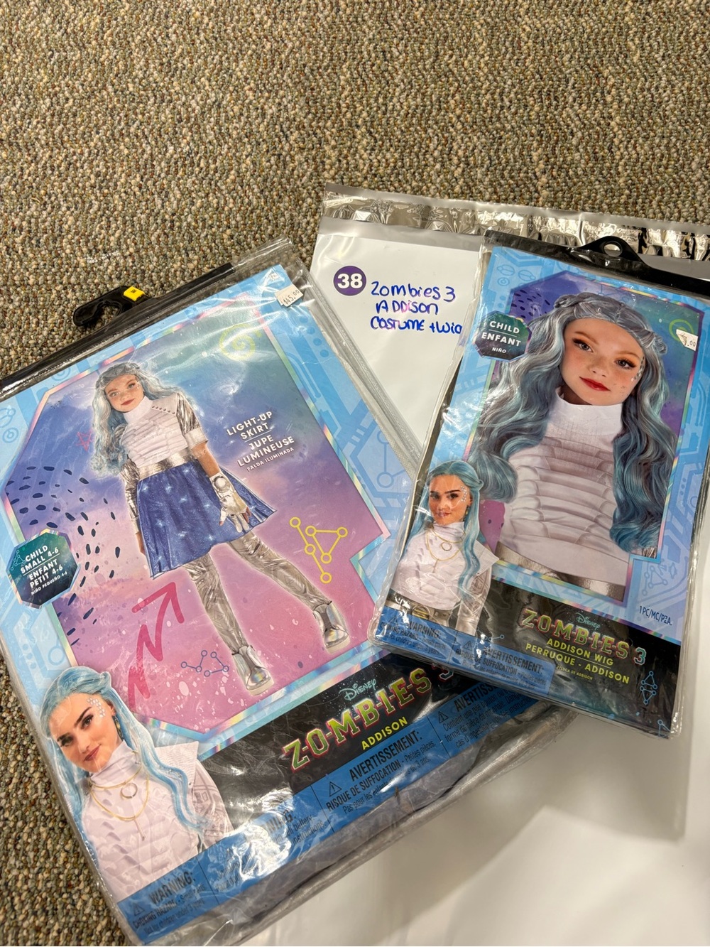 Disney Zombies Addison costume with wig size child 4-6 New